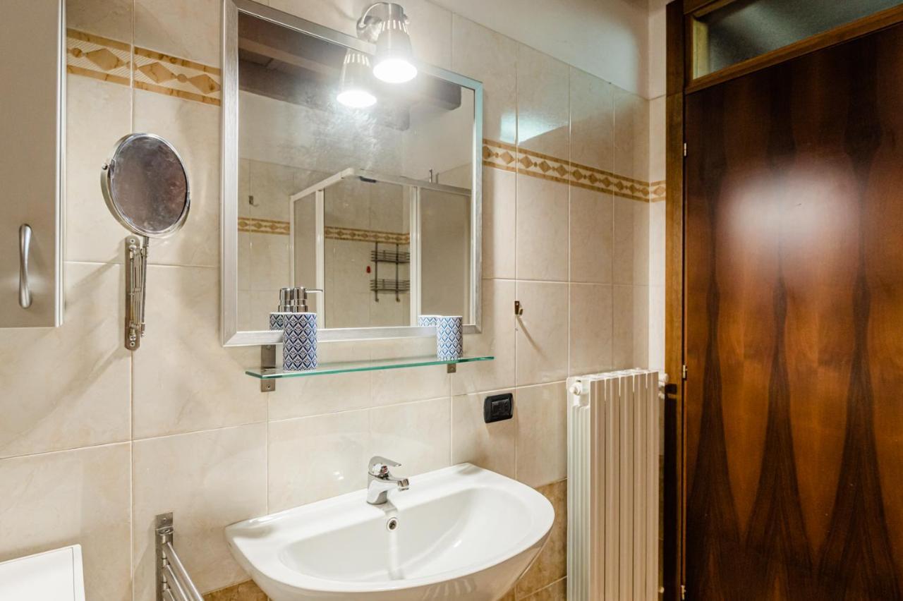 Old Town Square Apartment Bergamo Bagian luar foto