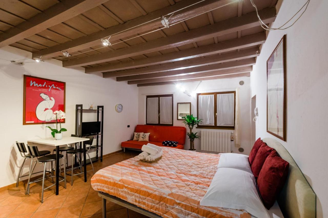 Old Town Square Apartment Bergamo Bagian luar foto