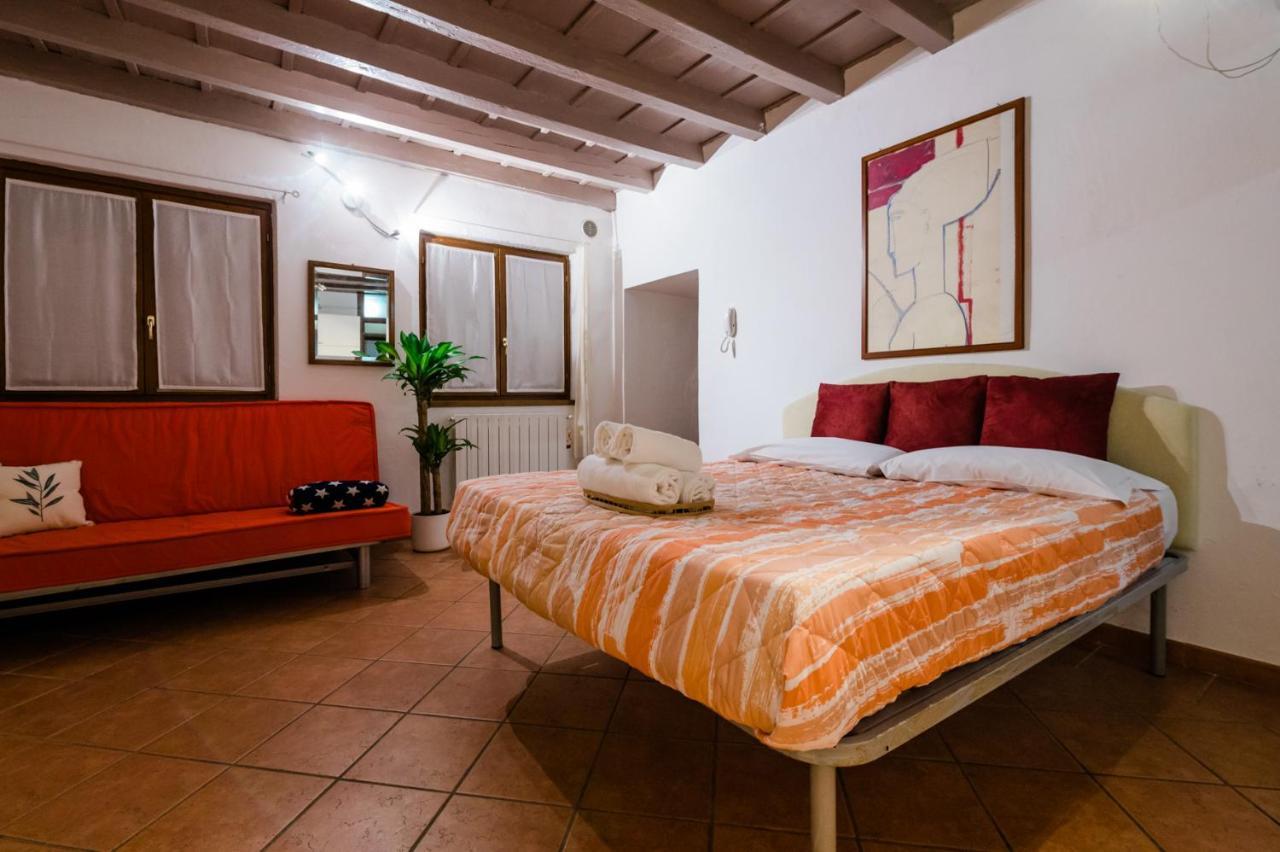 Old Town Square Apartment Bergamo Bagian luar foto