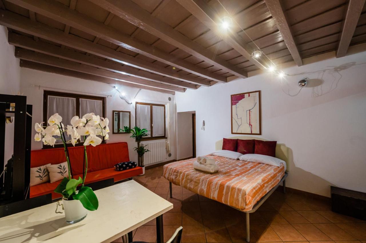 Old Town Square Apartment Bergamo Bagian luar foto