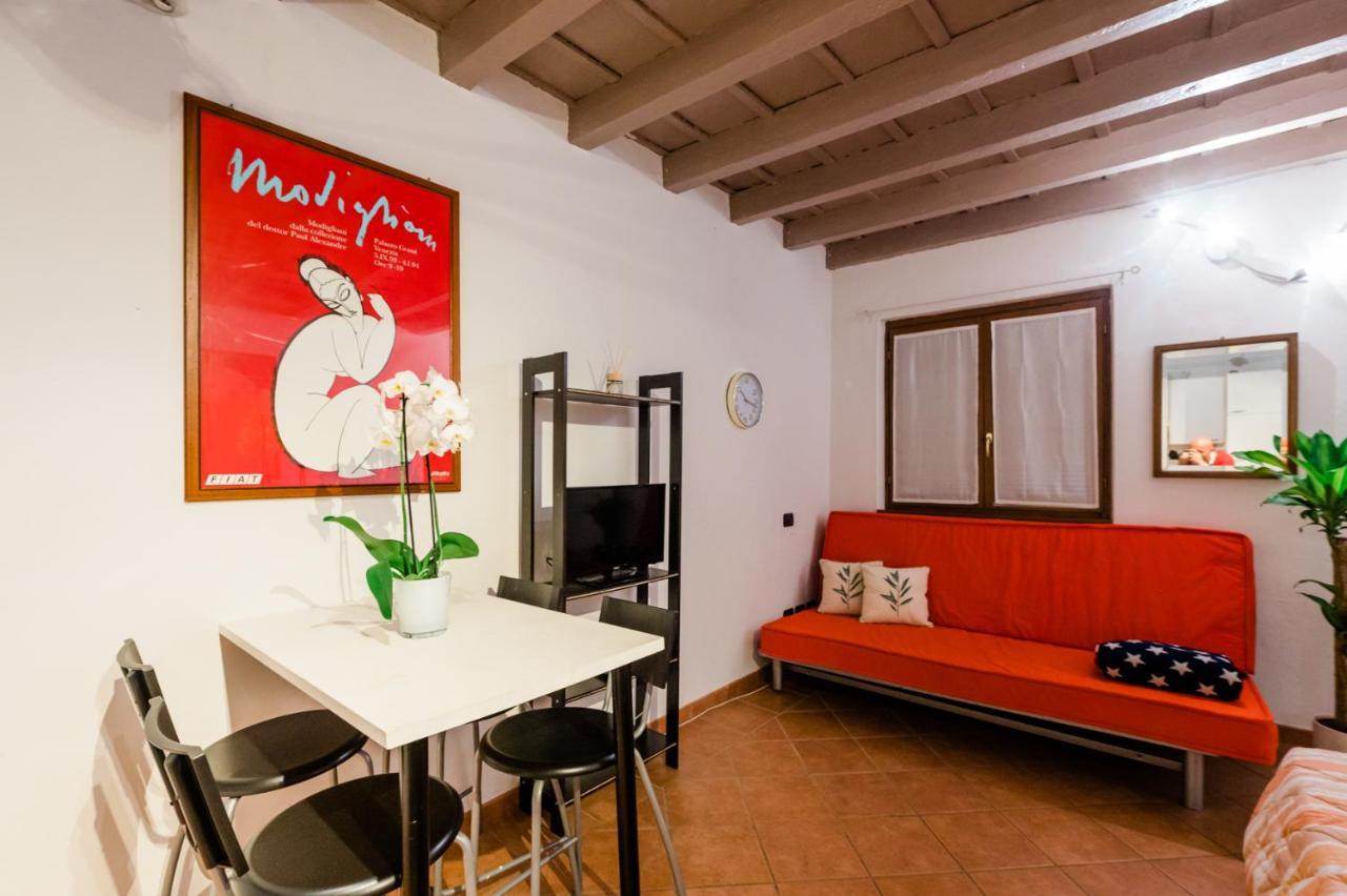 Old Town Square Apartment Bergamo Bagian luar foto