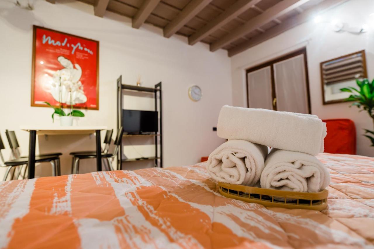 Old Town Square Apartment Bergamo Bagian luar foto
