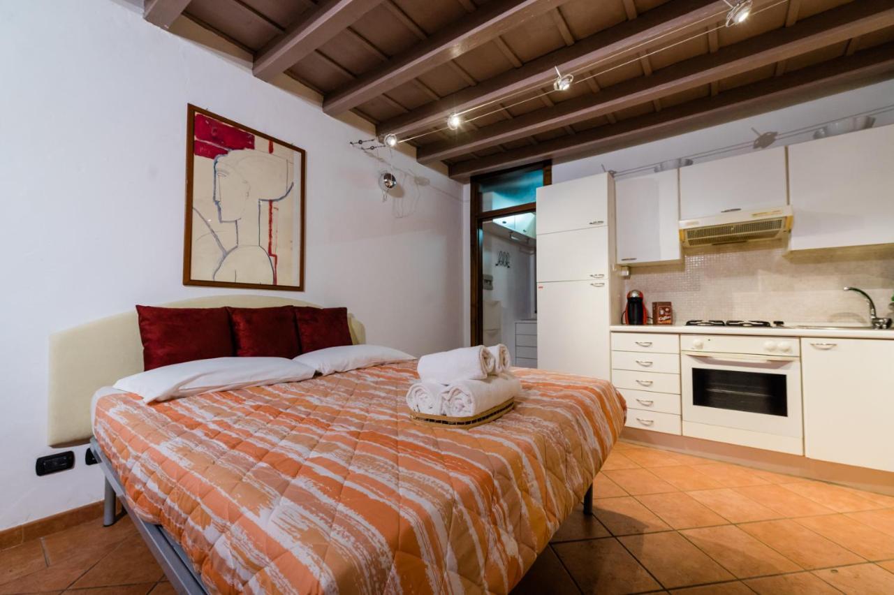 Old Town Square Apartment Bergamo Bagian luar foto